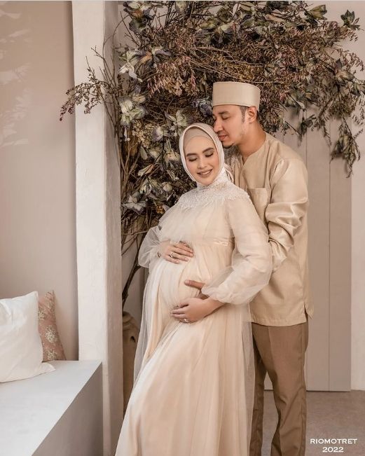 Baby Bump Kartika Putri. (Instagram/riomotret)