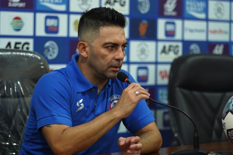 Pelatih Arema FC Javier Roca. (ANTARA/HO-Arema FC)