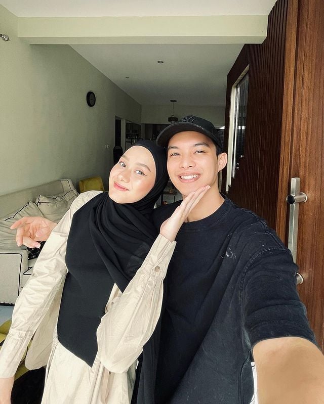 Pasangan Suami Istri Main Film Bareng(Instagram/@dindahw)