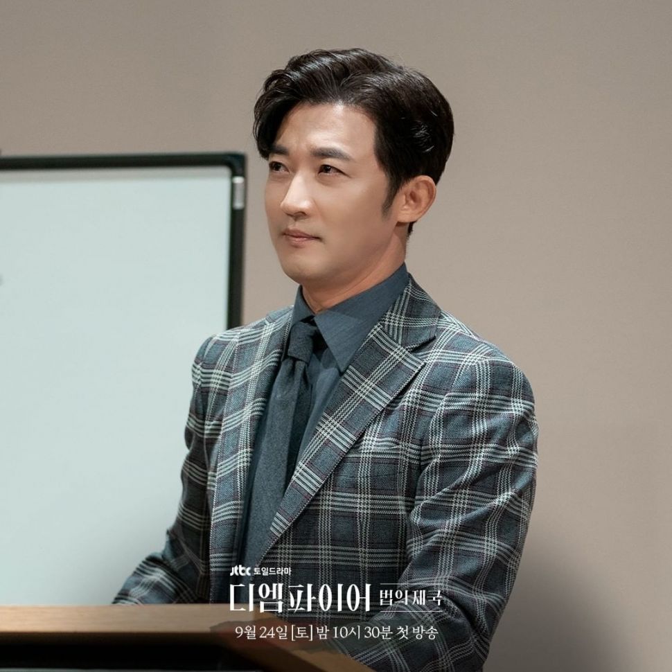 Potret Ahn Jae Wook di The Empire (Instagram/@jtbcdrama) 