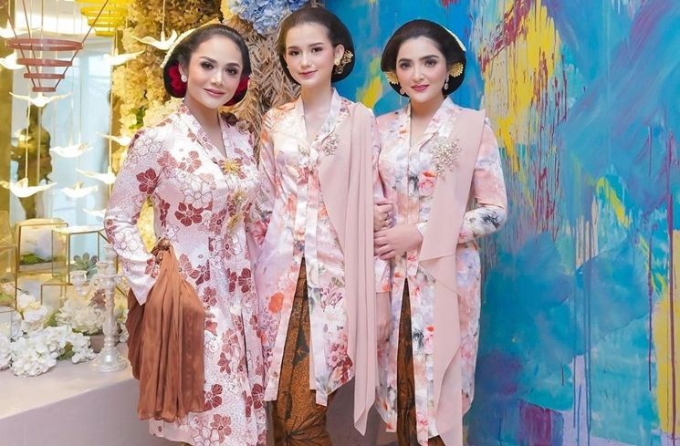  Potret Sarah Menzel di Acara Keluarga Hermansyah (instagram/@ashanty_ash)