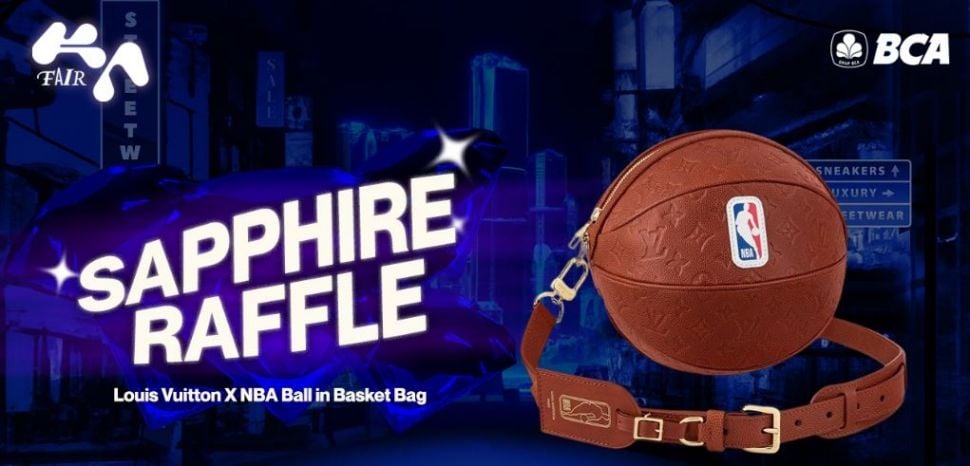 Sapphire Raffle salah satu koleksi Louis Vuitton x NBA Ball in Basket Bag di Kick Avenue Luxury