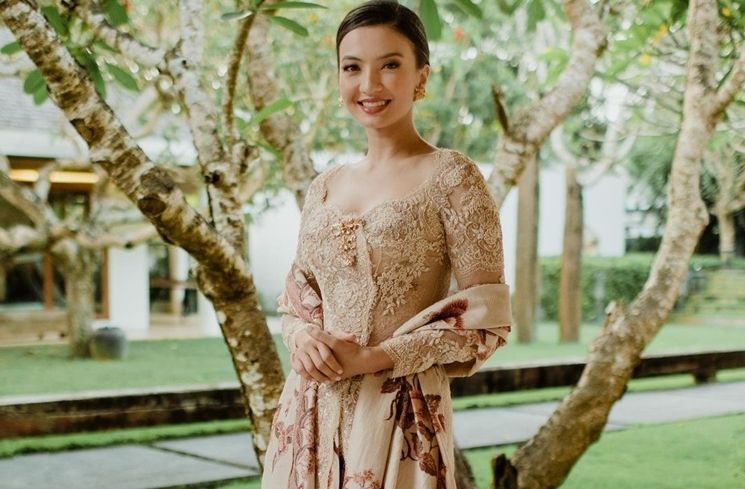 Potret Seleb Rayakan Hari Batik (Instagram/@ralineshah)