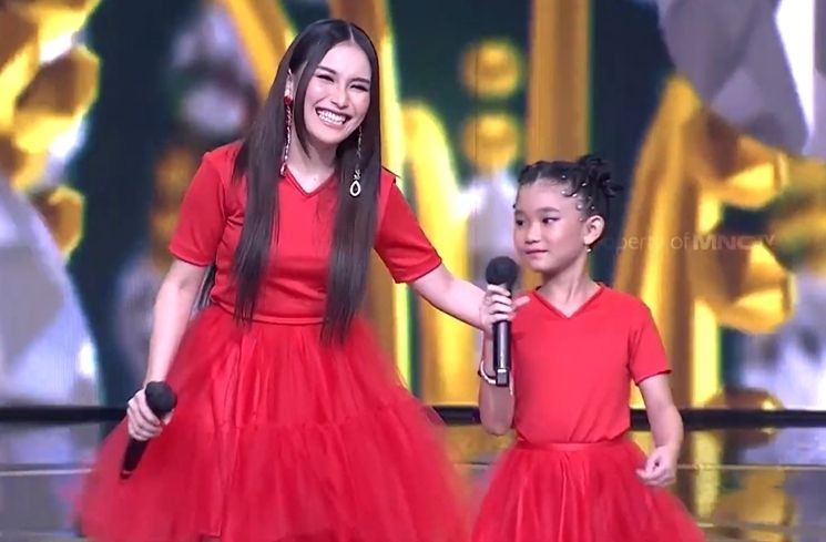 Potret Ayu Ting Ting Duet dengan Bilqis (YouTube KDI MNCTV)