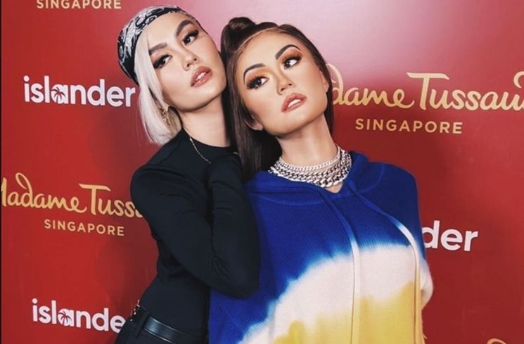  Momen Agnez Mo Jumpa 'Kembaran' di Madame Tussauds (Instagram/@agnezmo)