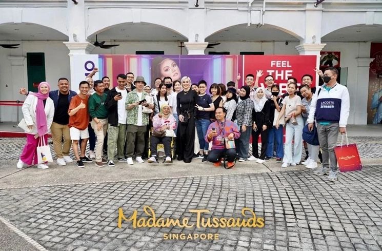 Momen Agnez Mo Jumpa 'Kembaran' di Madame Tussauds (Instagram/@mtssingapore)