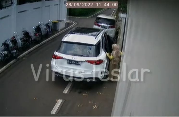 Momen Lesti Kejora Terekam CCTV (instagram/@virus.leslar)