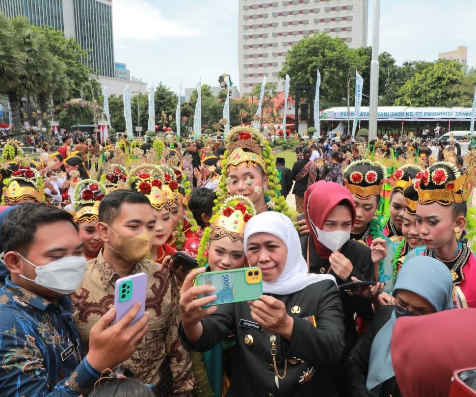 Gubernur Jatim, Khofifah Indar Parawansa di Peringatan HUT Jatim ke-77 di Gedung Negara Grahadi, Rabu (12/10/2022). (Dok: Pemprov Jatim)