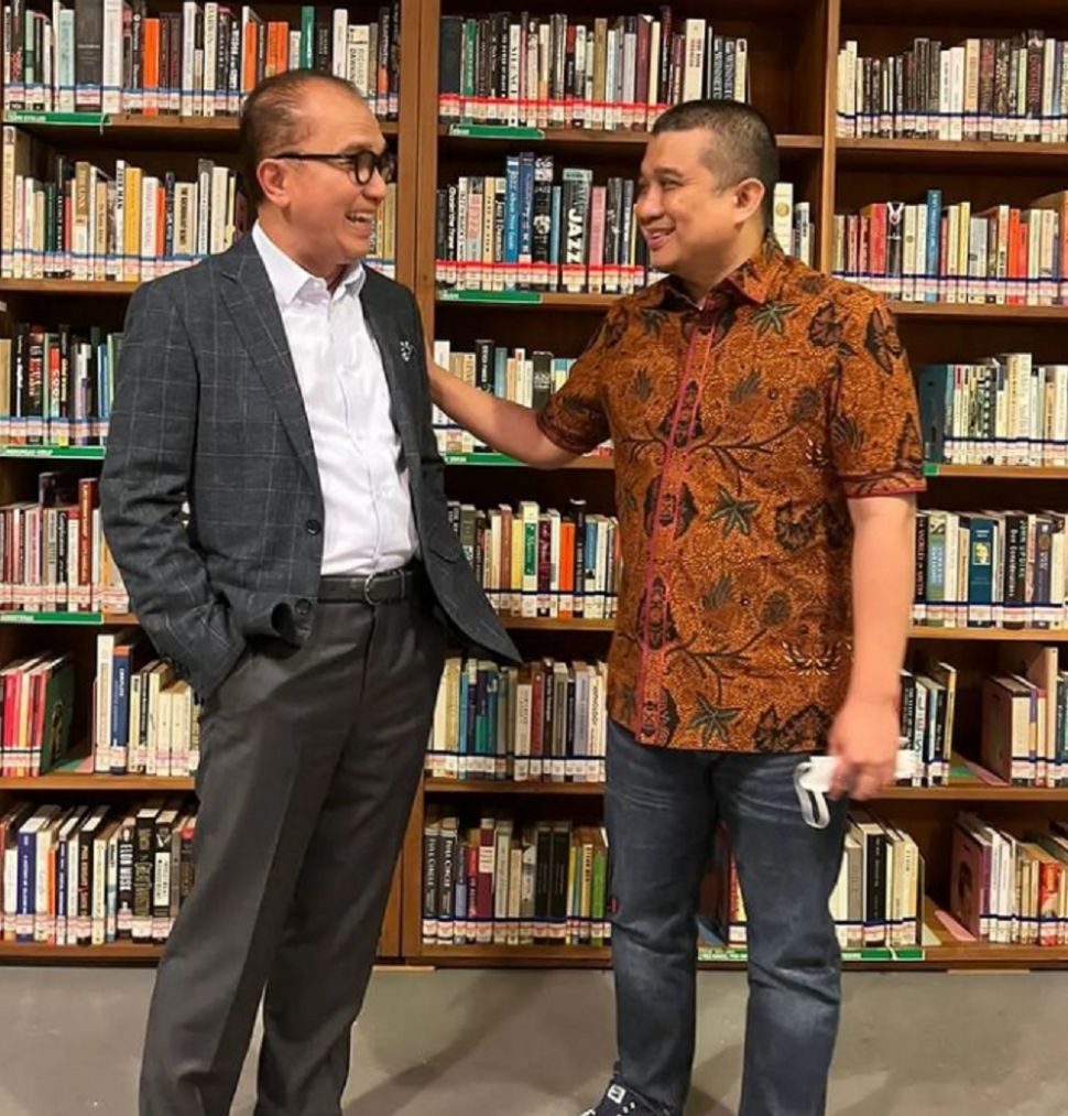 Erwin Aksa saat bersama Tantowi Yahya di Perpustakaan Freedom Institute, Jakarta, beberapa bulan lalu. [Akun IG @erwinaksa.id/capture]