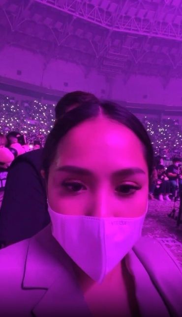 Momen Nagita Slavina Nonton Konser Blackpink. (Instagram/raffinagita1717)