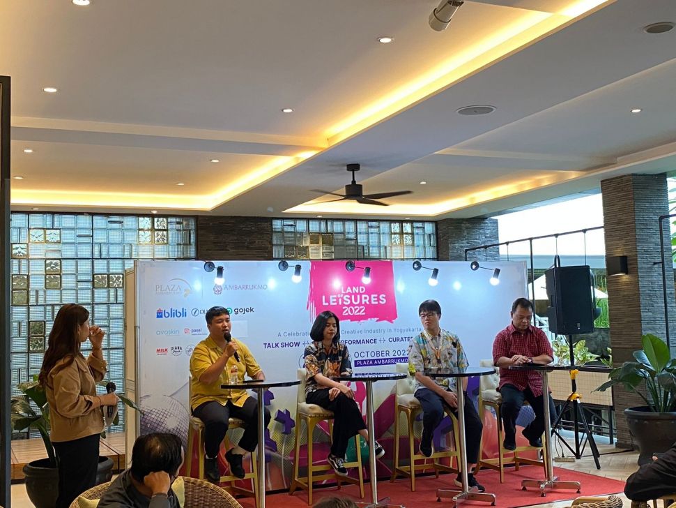 Haris Susanto - Managing Director Ambarrukmo Group, Surya Ananta - General Manager Plaza Ambarrukmo, Venia Jessica - Project Director Land of Leisures 2022, Christoper Allen - Head of Activation Land of Leisures 2022.