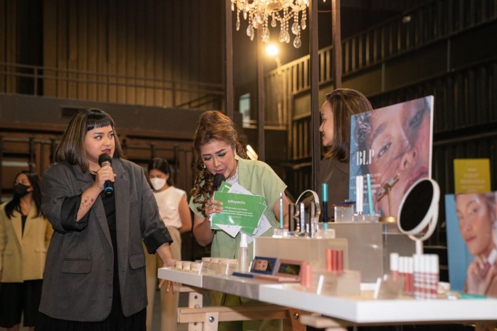 Produk yang BLP Beauty tampilkan di acara “Tokopedia Dukung Pegiat Usaha Lokal Bangun Bisnis Setara Brand Kelas Dunia” merupakan produk yang mereka bawa ke Paris Fashion Week (PFW). (Dok: Tokopedia)