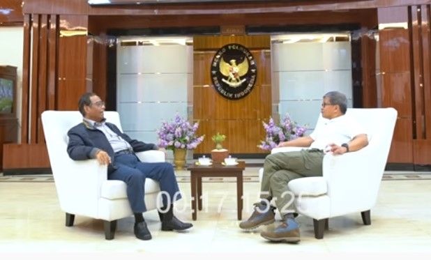 Rocky Gerung dan Mahfud MD (YouTube/Tangkapan Layar)