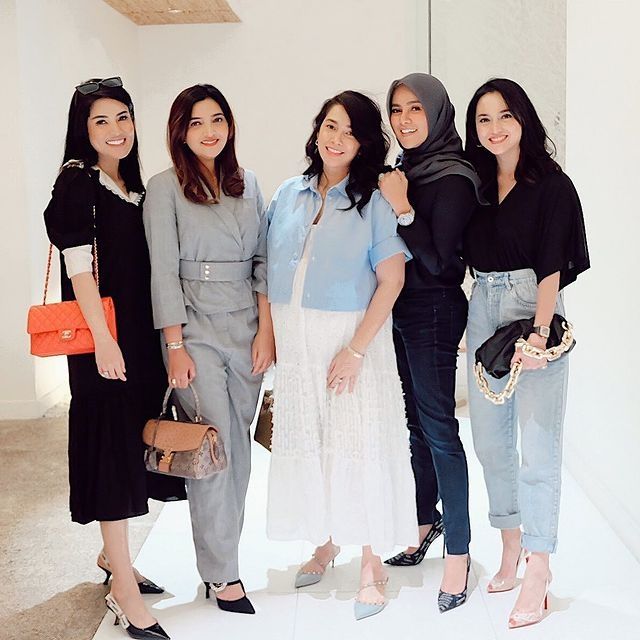 Geng Artis Paling Hits di Indonesia (Instagram@/nindyayunda)