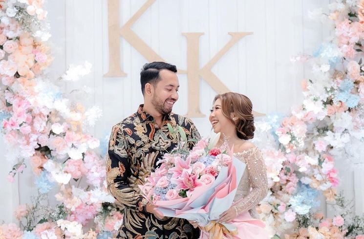 Potret lamaran Kiky Saputri (Instagram/@windrafotografi)