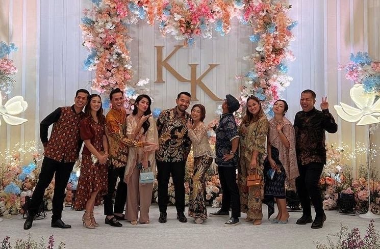 Potret lamaran Kiky Saputri (Instagram/@wendicagur)