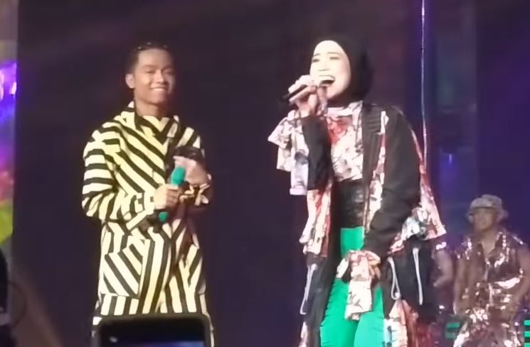 Potret Lesti Kejora di Konser Bertrand Peto (YouTube/The Onyo Family)