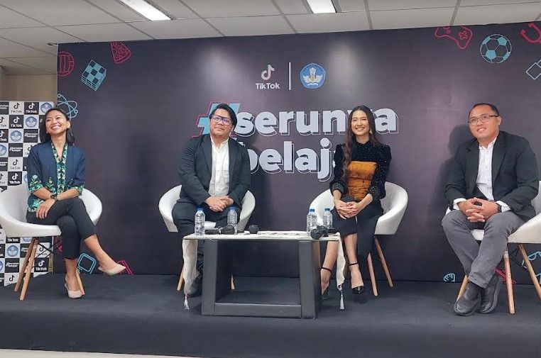 Konferensi pers #SerunyaBelajar di Perpustakaan Kemendikbud, Jakarta, Senin (24/10/2022). (Suara.com/Lilis Varwati)