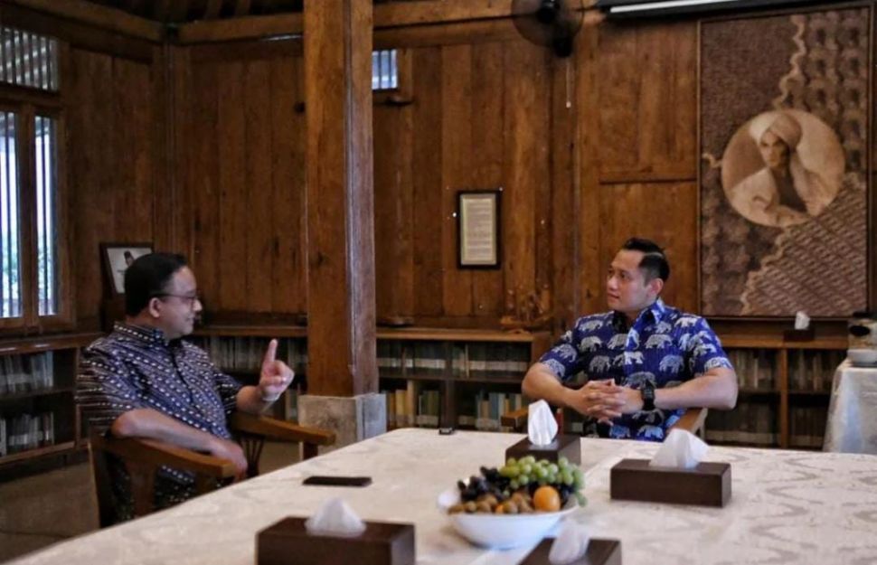 Bakal calon presiden dari Partai NasDem, Anies Baswedan, membagikan momen kebersamaan dengan Ketua Umum Partai Demokrat, Agus Harimurti Yudhoyono (AHY) di kediamannya, Lebak Bulus, Jakarta Selatan pada Selasa (25/10/2022). [Foto ist/ IG @aniesbaswedan]