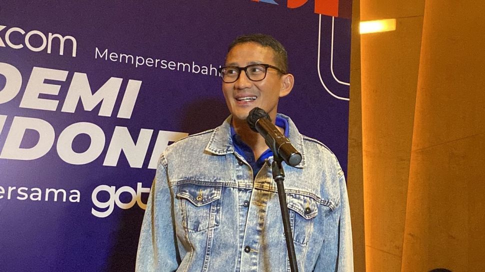 Menteri Pariwisata dan Ekonomi Kreatif (Menparekraf) Sandiaga Uno ditemui usai #DemiIndonesia di Jakarta Selatan, Sabtu (29/10/2022) malam. [Suara.com/Bagaskara Isdiansyah]