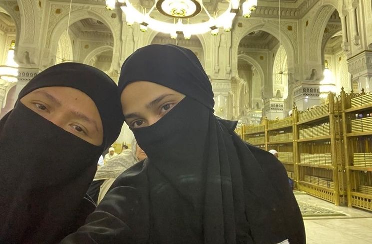 Momen Umrah Syifa Hadju (Instagram/@syifahadjureal)