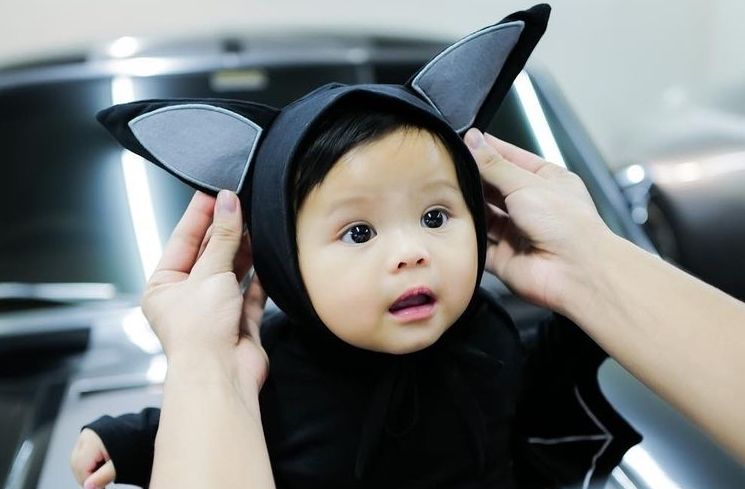 Potret Gemas Ameena dengan Kostum Halloween (Instagram/@ameenaatta)