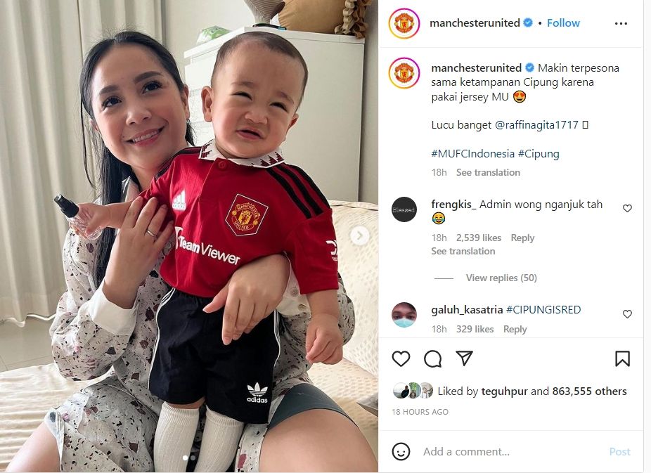 Rayyanza Cipung pakai jersey Manchester United. (Dok. Instagram)