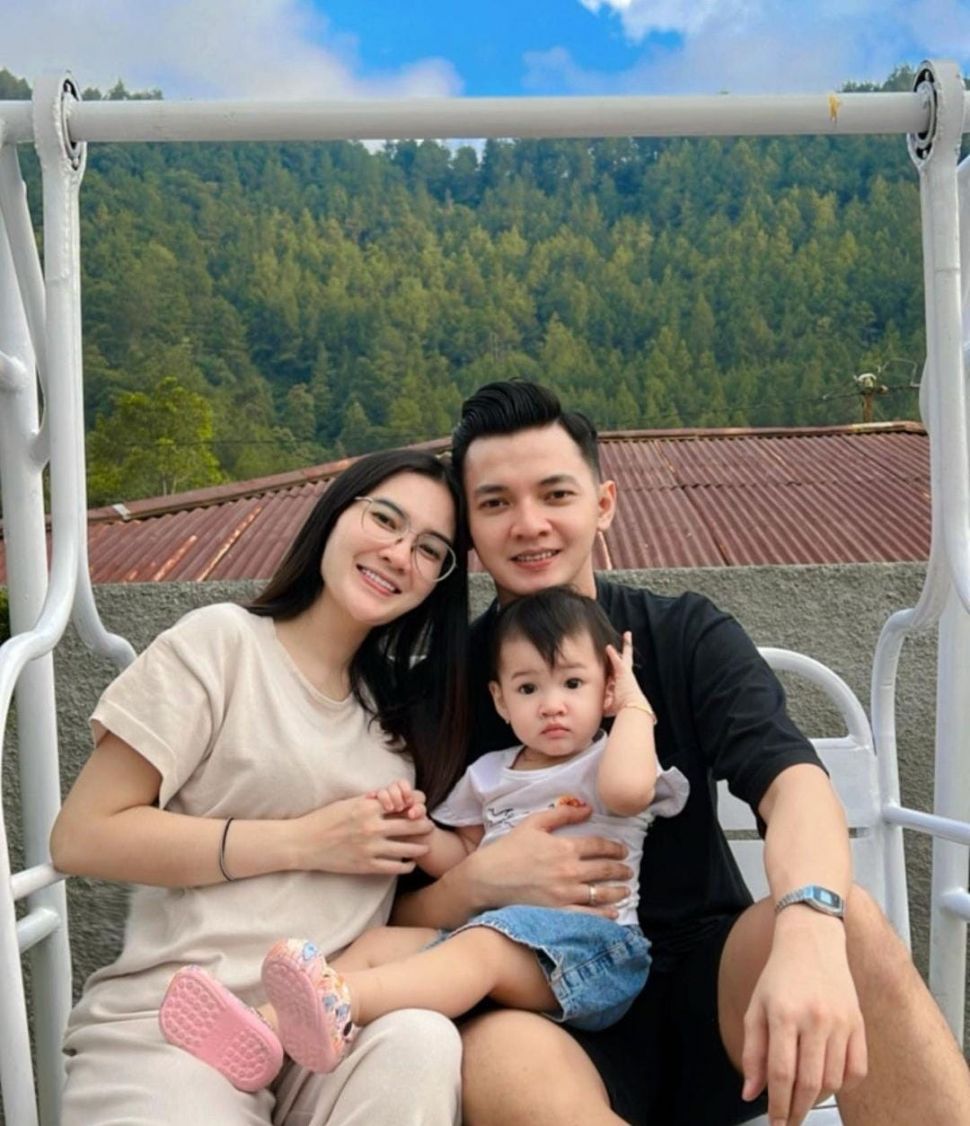 Potret baby bump Nella Kharisma. (Dok. Instagram)