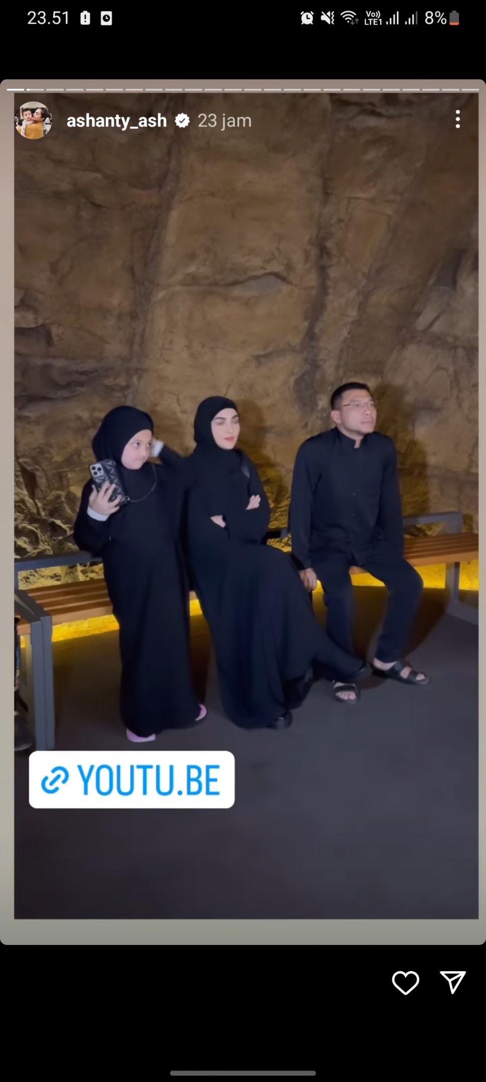 Keluarga Anang dan Ashanty umroh dan mengunjungi Gua Hira. (Dok. Instagram)