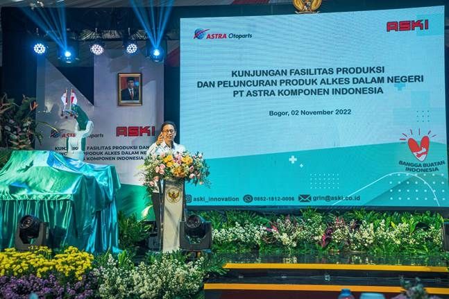 Menteri Kesehatan RI Budi Gunadi Sadikin memberikan sambutan dalam peluncuran produk alat kesehatan (alkes) dalam negeri oleh PT Astra Komponen Indonesia di Bogor pada Rabu, (2/11/2022). (Dok: ASKI)