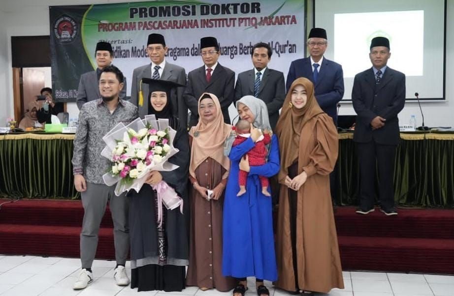 Oki Setiana Dewi raih gelar doktor untuk kedua kalinya di usia 33 tahun. (Dok. Instagram)