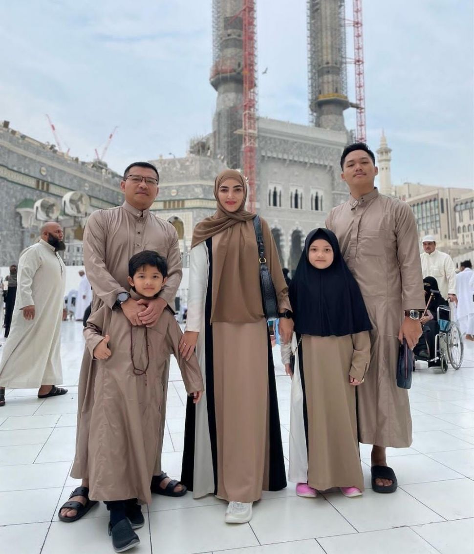 Ashanty rayakan ulang tahun bersama keluarga saat umroh di Tanah Suci. (Dok. Instagram)