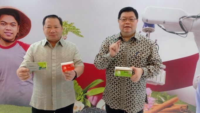 Director of Research & Business Development Dexa Group, Prof. Raymond R. Tjandrawinata jelaskan perbedaan fitofarmaka dan jamu. (Fajar/Suara.com)