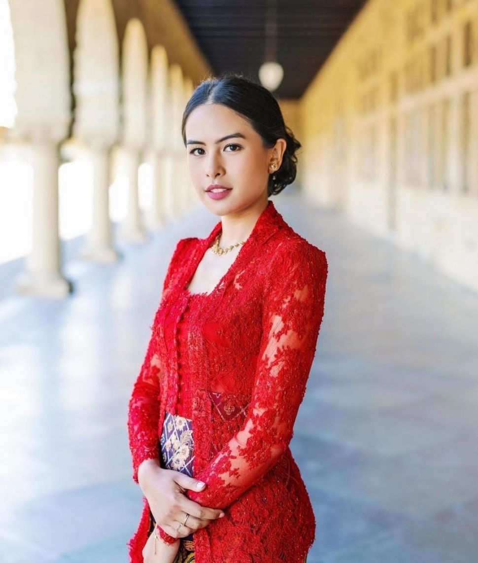 Tagar Kebaya Trending Topic, Ini 7 Artis yang Juga Kerap Pakai Kebaya. (Dok: Instagram)