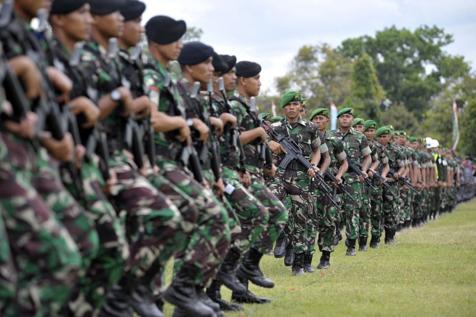 Anggota TNI mengikuti apel gelar pasukan dalam rangka pengamanan VVIP Presidensi G20 di Denpasar, Bali, Senin (7/11/2022). [ANTARA FOTO/Nyoman Hendra Wibowo/hp].