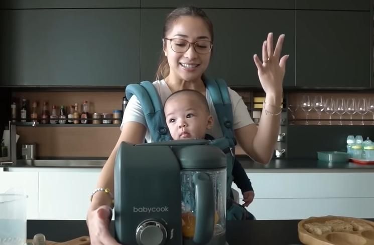 Momen Nikita Willy masak bareng Baby Izz (YouTube/Nikita Willy Official)