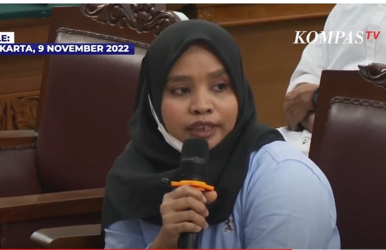 ART Susi memberikan keterangan di PN Jakarta Selatan (Youtube/ KOMPASTV).