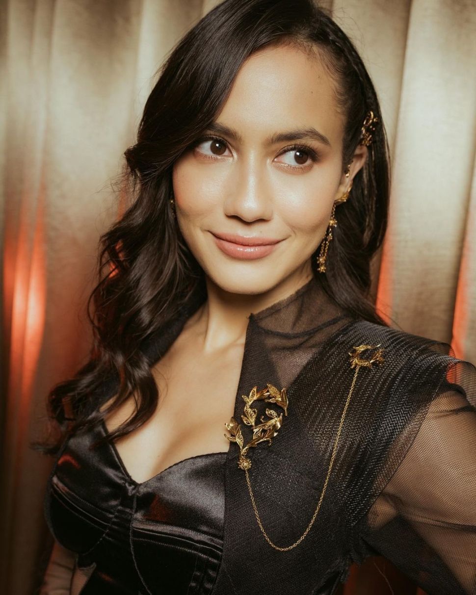 5 Penampilan Memukau Pevita Pearce Di Pemutaran Perdana Film Sri Asih