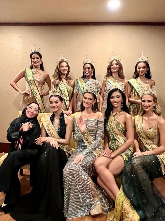 Ernia Aprilia dan Finalis Miss Grand International 2022 (Dok)