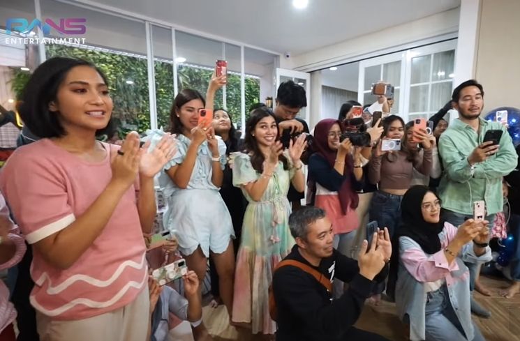 Potret ulang tahun Rayyanza (YouTube/Rans Entertainment)