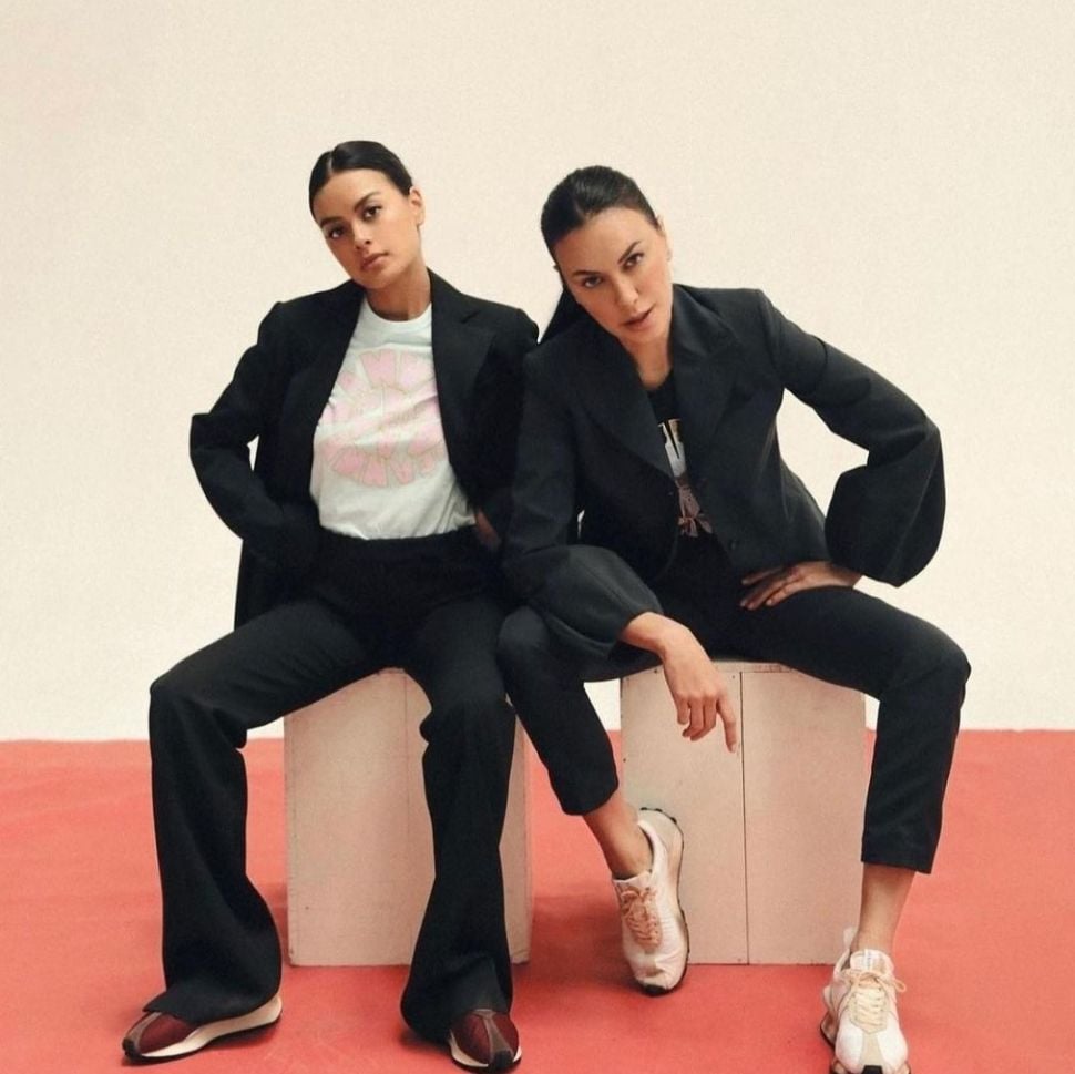 Adu Gaya Sophia Latjuba dan Eva Celia (Instagram)