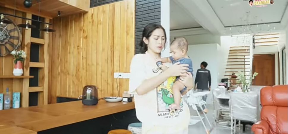 Rumah Baru Jessica Iskandar di Bali (YouTube/Jessica Iskandar)
