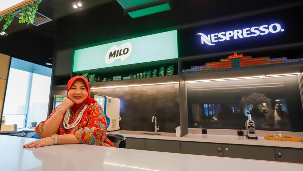 Direktur Corporate Affairs Nestlé Indonesia Sufintri Rahayu saat ditemui tim Suara.com di Kantor Nestle Indonesia, Jakarta Selatan, Selasa (22/11/2022). [Suara.com/Alfian Winanto]