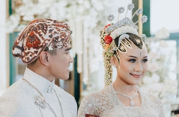 Detail Penampilan Erina Gudono saat Akad Nikah (Instagram/@morden.co)