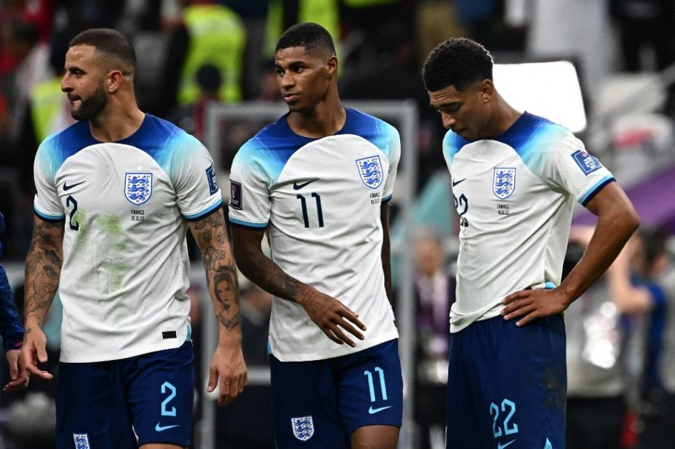 Ekspresi para pemain Timnas Inggris usai laga perempat final Piala Dunia 2022 kontra Prancis di Stadion Al Bayt, Qatar, Minggu (11/12/2022) dini hari WIB. [Anne-Christine POUJOULAT / AFP]