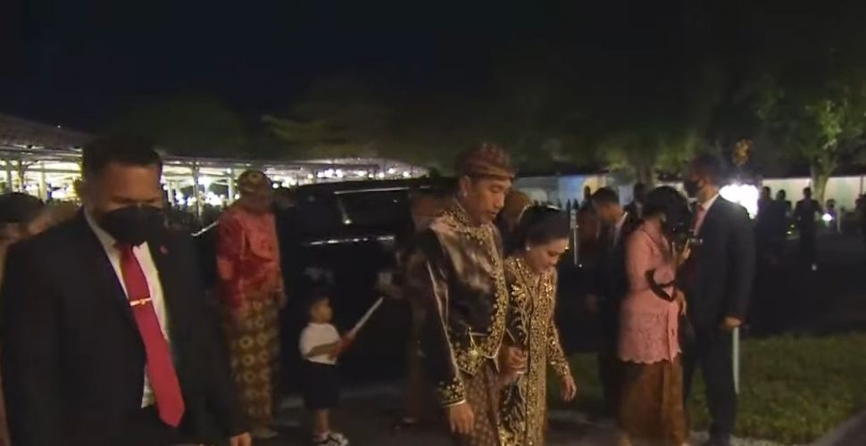 Potret Tingkah Polos Panembahan Al Nahyan (Twitter)