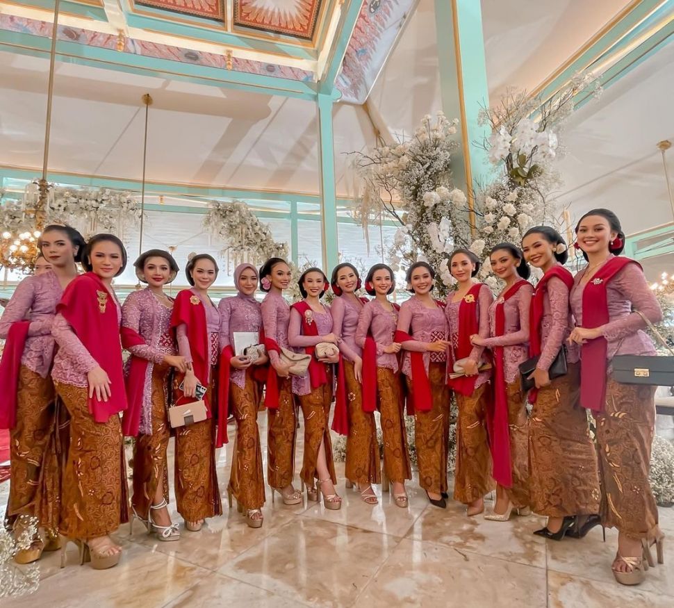 Momen Finalis Puteri Indonesia Jadi Bridesmaid Erina Gudono (Instagram/imaypanay)