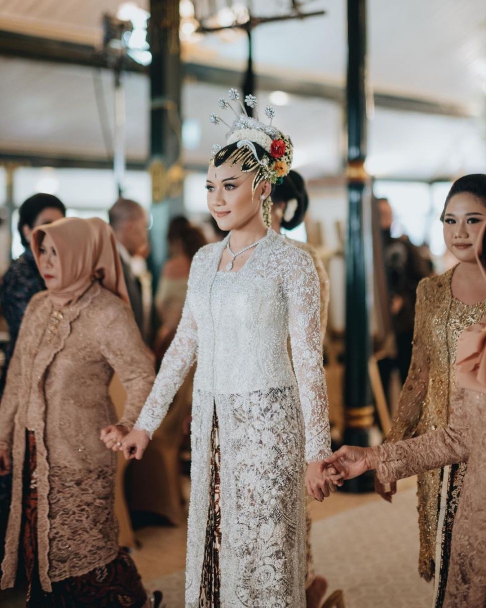 Erina Gudono Pakai Riasan Paes Ageng Yogyakarta (Instagram)