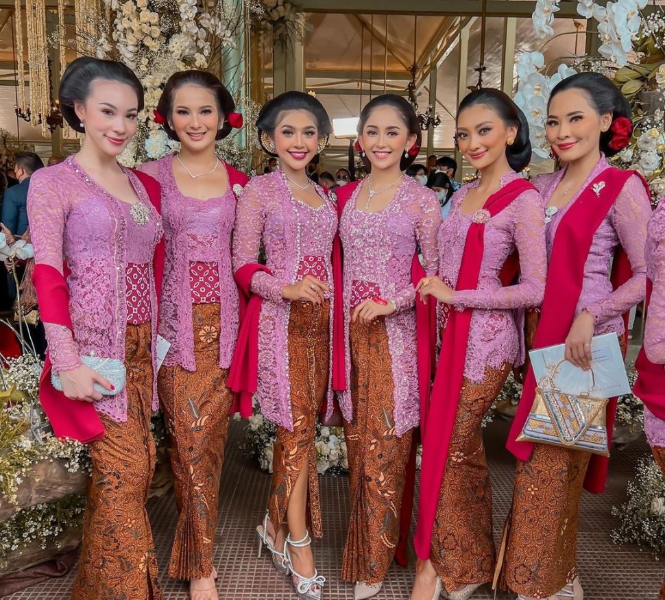 Momen Finalis Puteri Indonesia Jadi Bridesmaid Erina Gudono (Instagram/imaypanay)