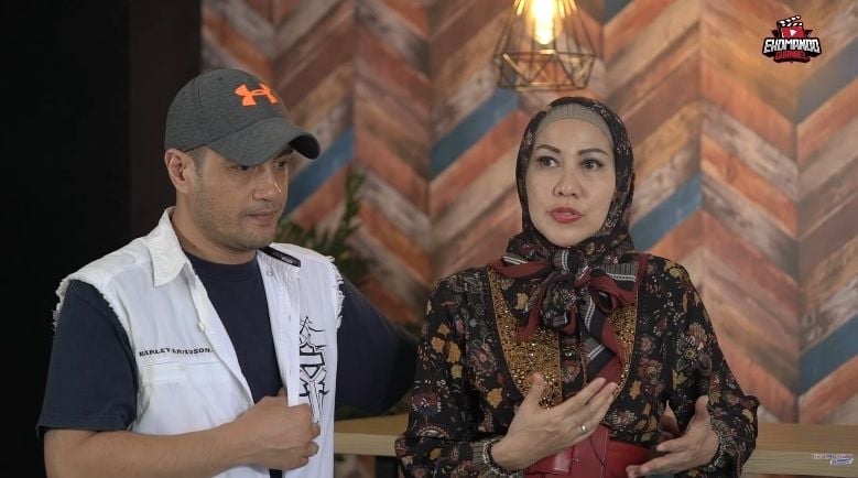 Venna Melinda dan Ferry Irawan saat menceritakan malam pertamanya menjadi pasangan suami istri. [YouTube]